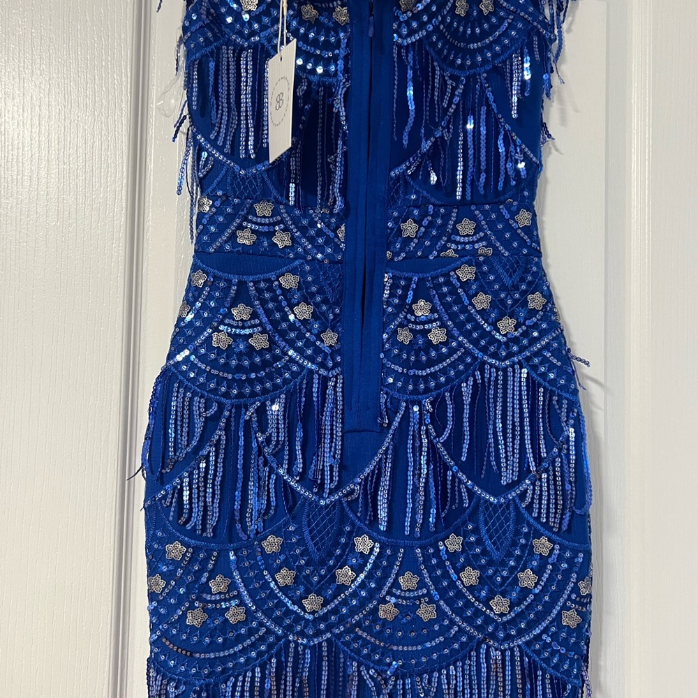 Elegant Blue Sequin Off-Shoulder Dress - Picture 4 of 5